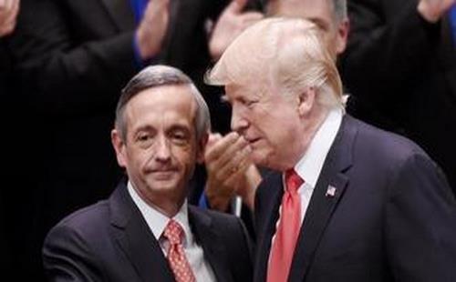 These ‘Never Trump’ evangelicals are morons, Dallas Pastor Robert Jeffress